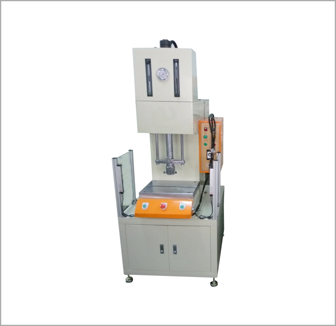 油（yóu）壓（y?。C蓄能器的基本結構與工（gōng）作原理